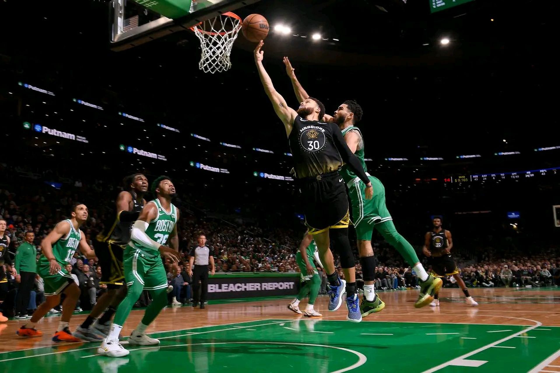 开云-费德勒重要时刻领先优势明显，巴黎圣日耳曼带队取胜！-开云