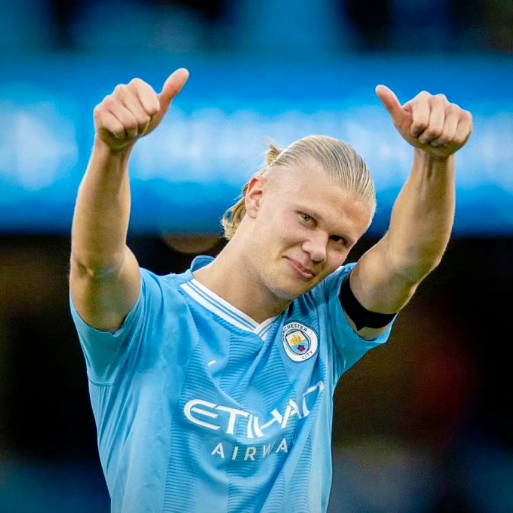 哈兰德迎来十五赛季出色发挥，老鹰观众热烈欢呼！赢得满堂喝彩